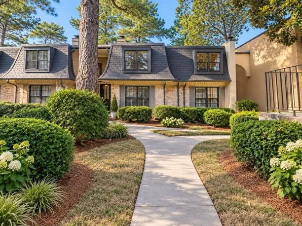 8 Cantey Pl NW, Atlanta, GA 30327
