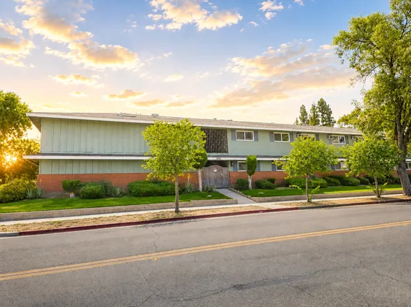 3060 Canyon Crest Dr APT 11, Riverside, CA 92507