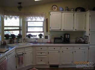 817 NE Shoshone Dr, Redmond, OR 97756