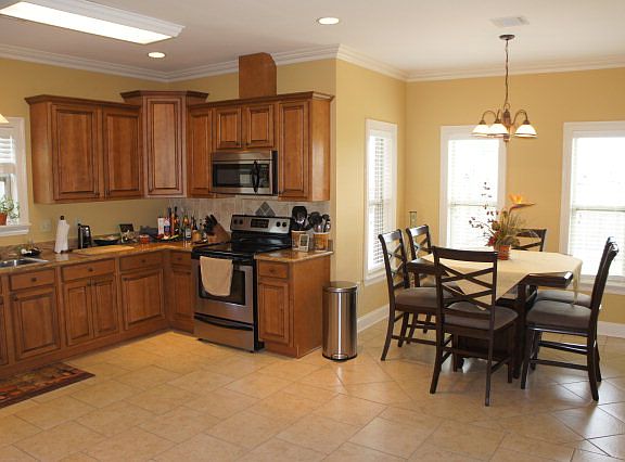3rd image of 281 Inglewood Way