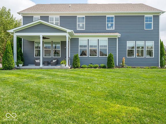 3rd image of 2488 Stonehaven Dr