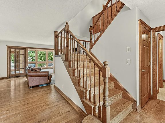 5th image of 1851 22nd Ave NE