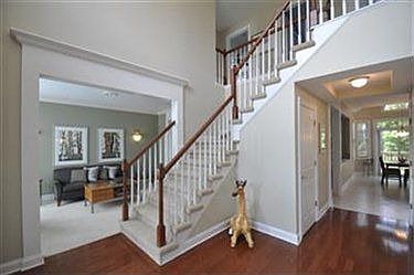 2nd image of 586 Parkside Dr