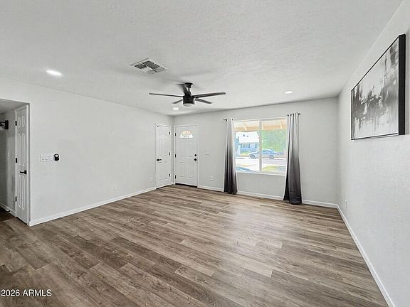 4th image of 1542 W 5th Pl