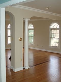 3rd image of 913 Malvern Hill Dr