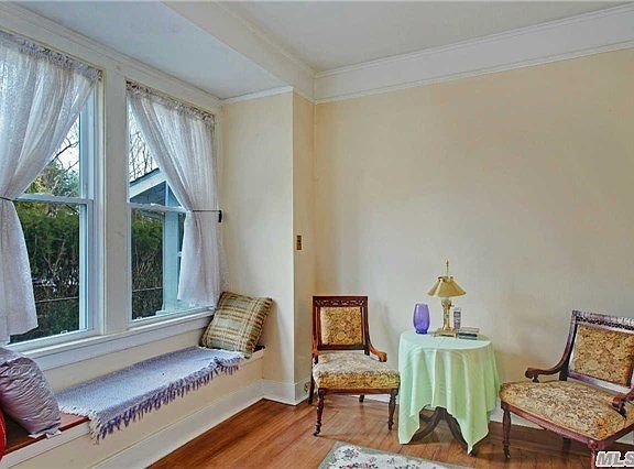 5th image of 625 Youngs Ave