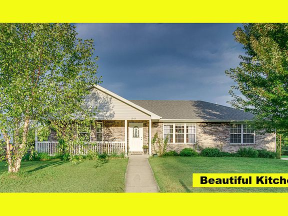 2nd image of 1905 Rolling Hills Dr