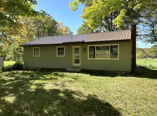 8297 Scandia Rd, Russell, PA 16345