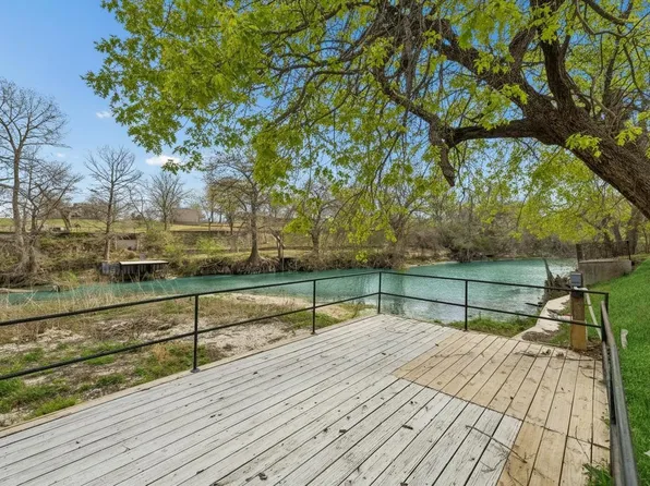 54 S Hampton Drive, Seguin, TX 78155