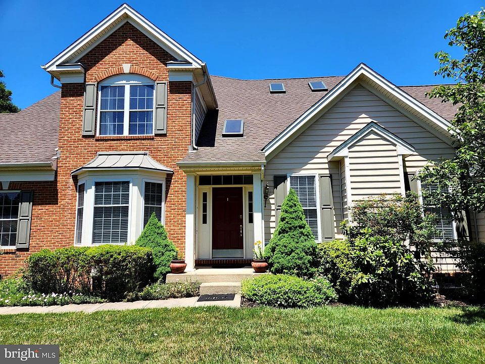 1st image of 5695 Wheelwright Way