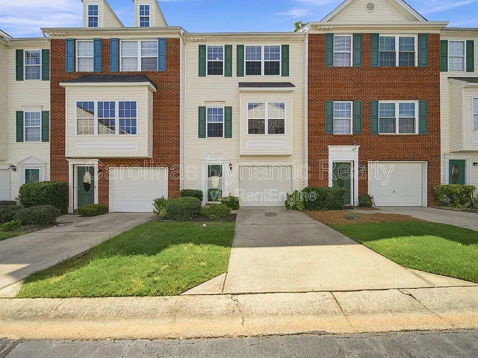 1526 Royal Auburn Ave