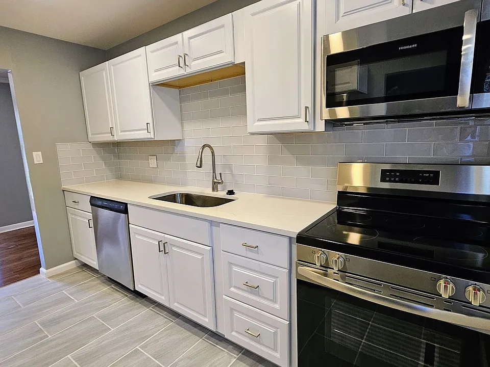 1168-1174 Eastfield Rd