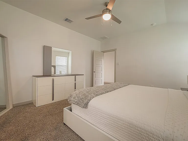 2919 Stamford Hill Ln — Photo 22