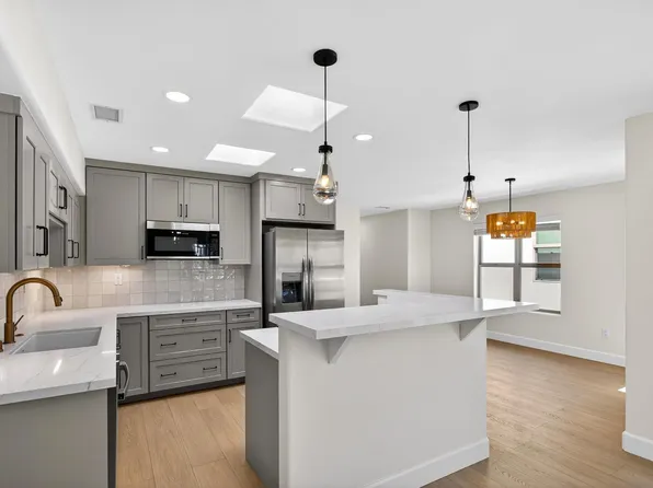 381 Bonair St, La Jolla, CA 92037