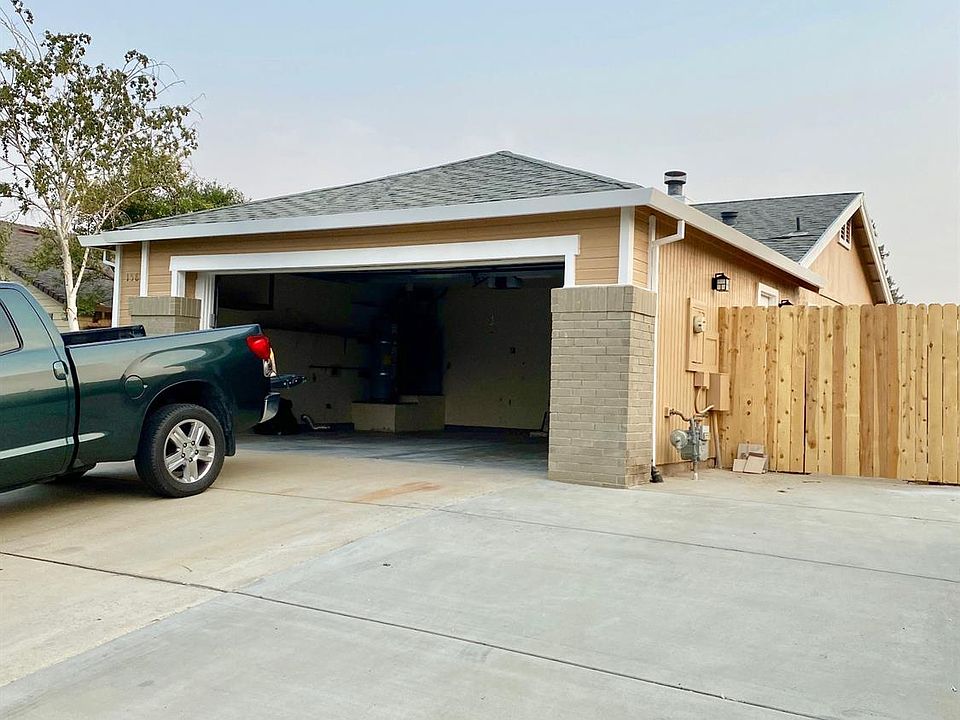 2nd image of 1583 Lariat Ln