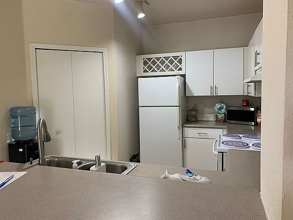 3rd image of 122 Vista Verdi 200 Cir