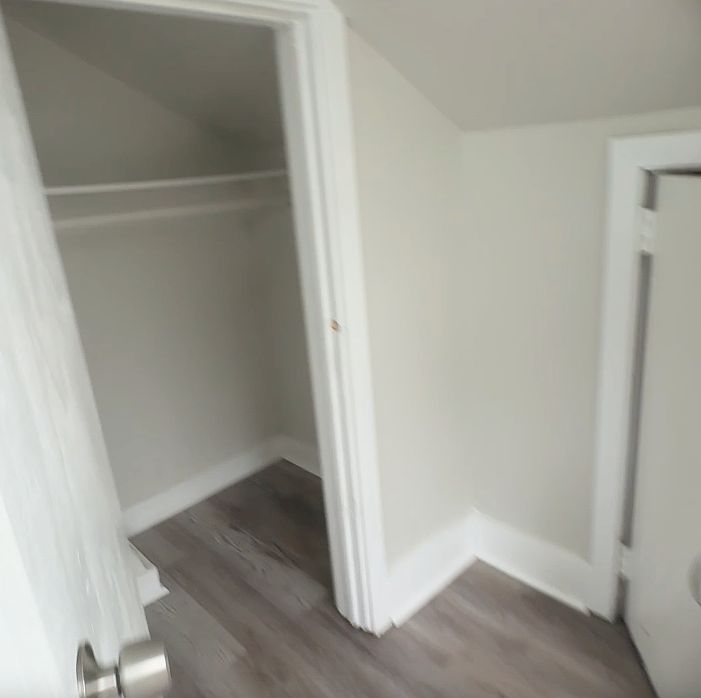 1st image of 393-0 Huntington St
