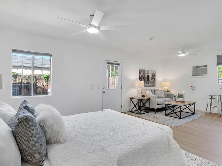 17733 Los Alimos St — Photo 21