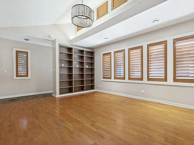 236 Castano Ave — Photo 16