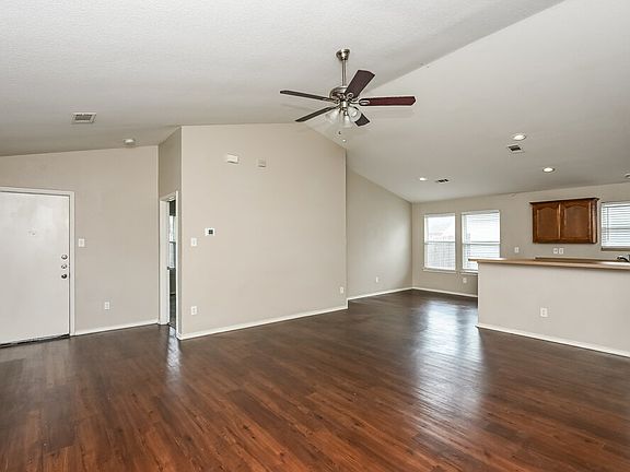 3rd image of 1144 Browntop St