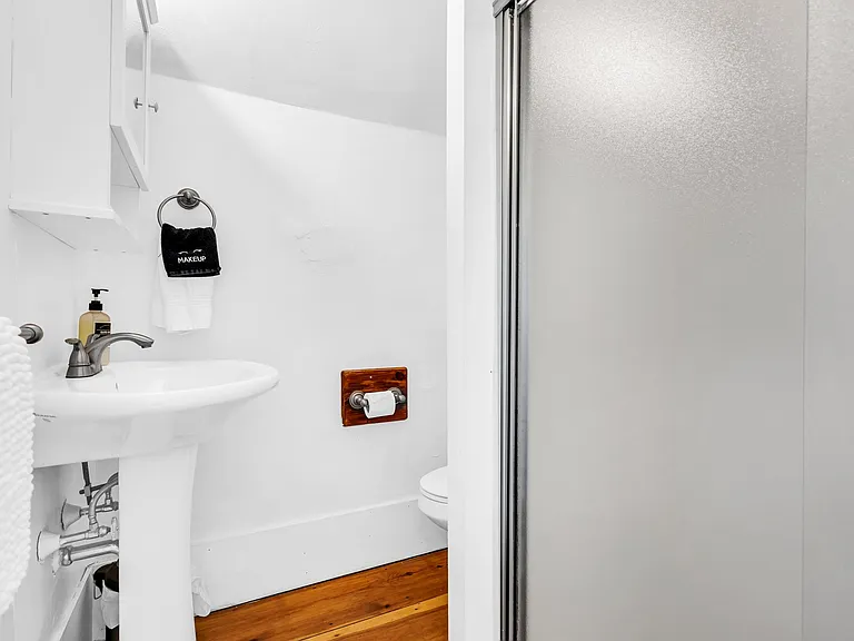 63 William St #3 — Photo 32