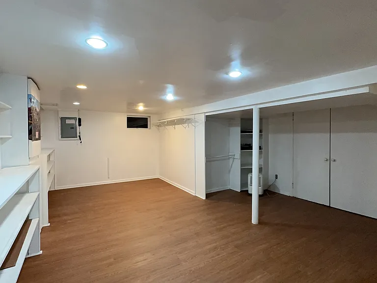32 Locust Ave — Photo 12