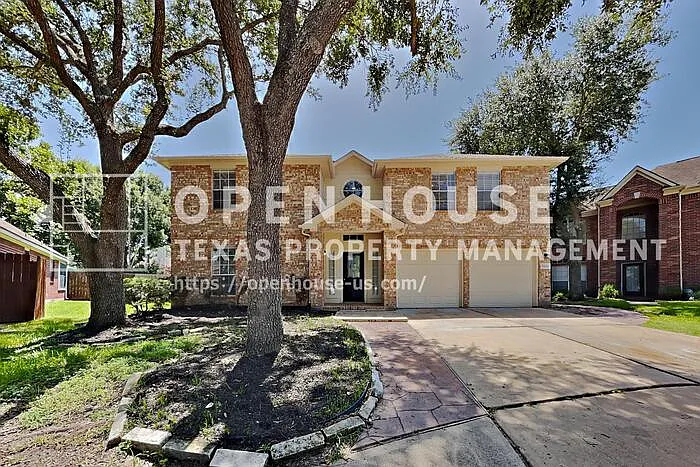 4 bed, 2.5 bath, 2814 sqft, $2,600 — Photo 1