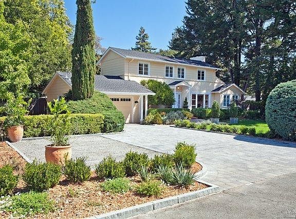 2nd image of 17 Ichabod Ct