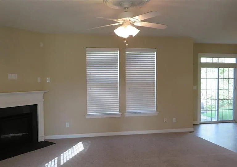 2207 Tuliptree Cir — Photo 5