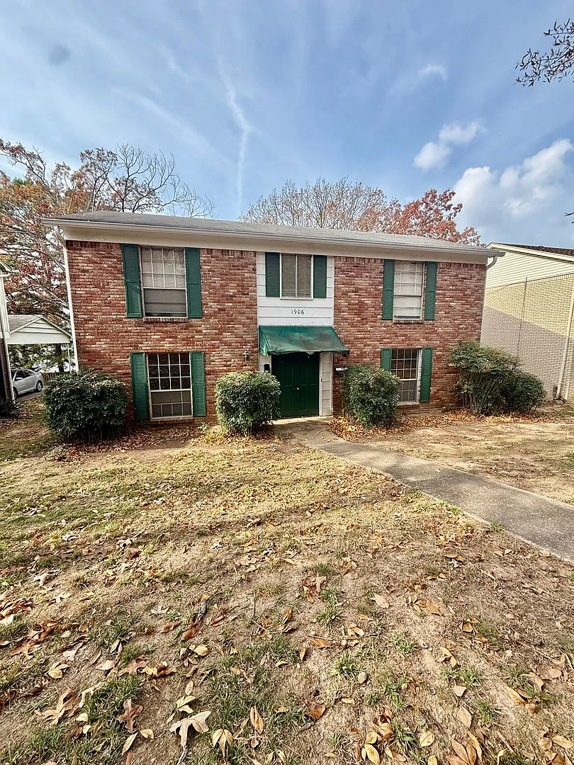 1906 Brownwood Rd — Photo 1
