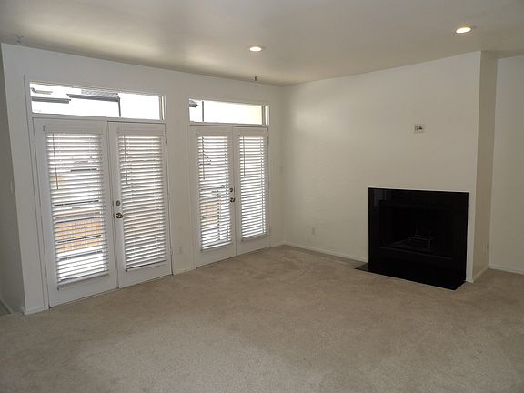 5th image of 3906 Buena Vista St #16