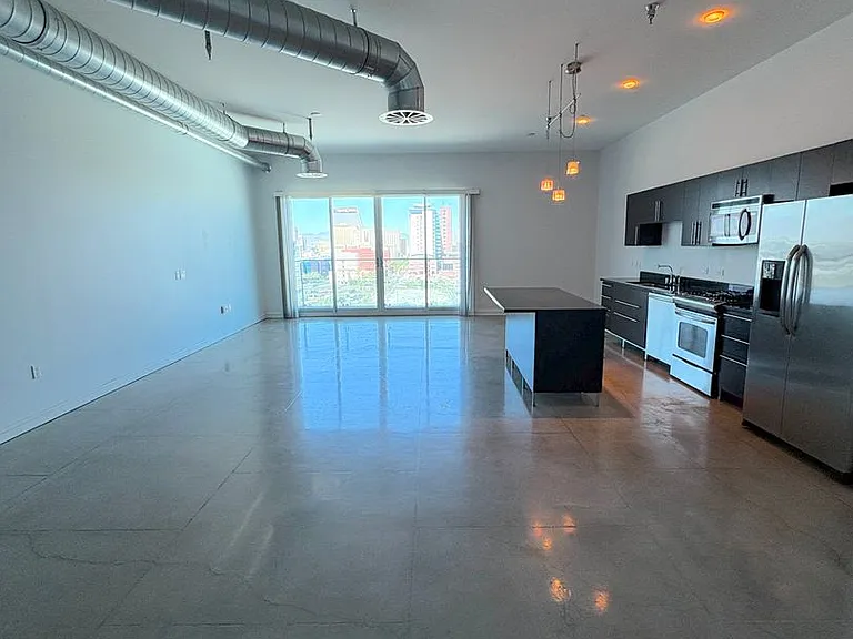 200 Hoover Ave #1010 — Photo 3