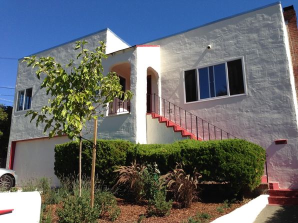 228 Elm Ave