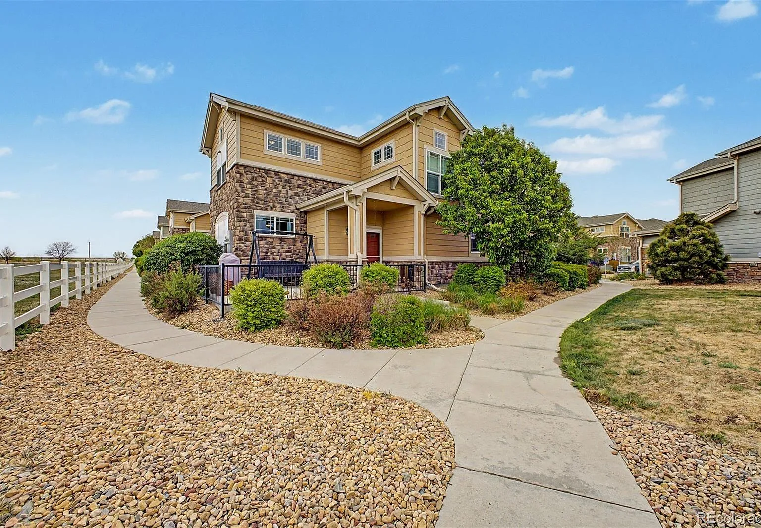 3 bed, 2.5 bath, 1673 sqft, $2,750 — Photo 1