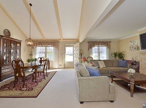 4th image of 27-3 Tamaron Dr