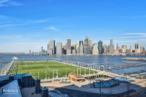 Sold by Sotheby's International Realty | media 11