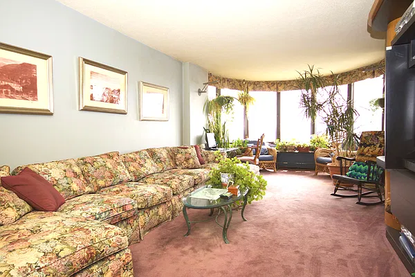 Sold by Thrasher Real Estate | media 13