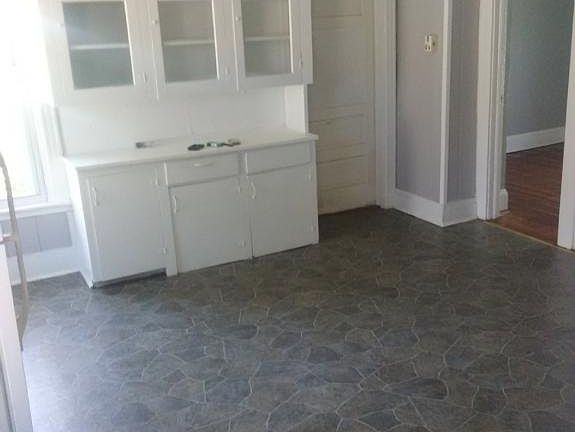 2nd image of 513 Wetmore St Floor 3