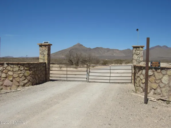 91 Santana Rd, Las Cruces, NM 88011