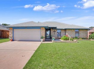 305 Mallard Cir, Altus, OK 73521
