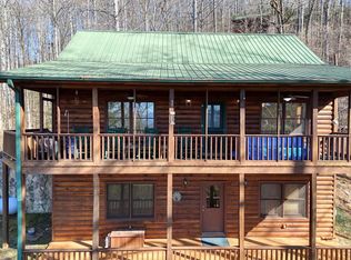 310 Barefoot Hill Rd, Hiawassee, GA 30546