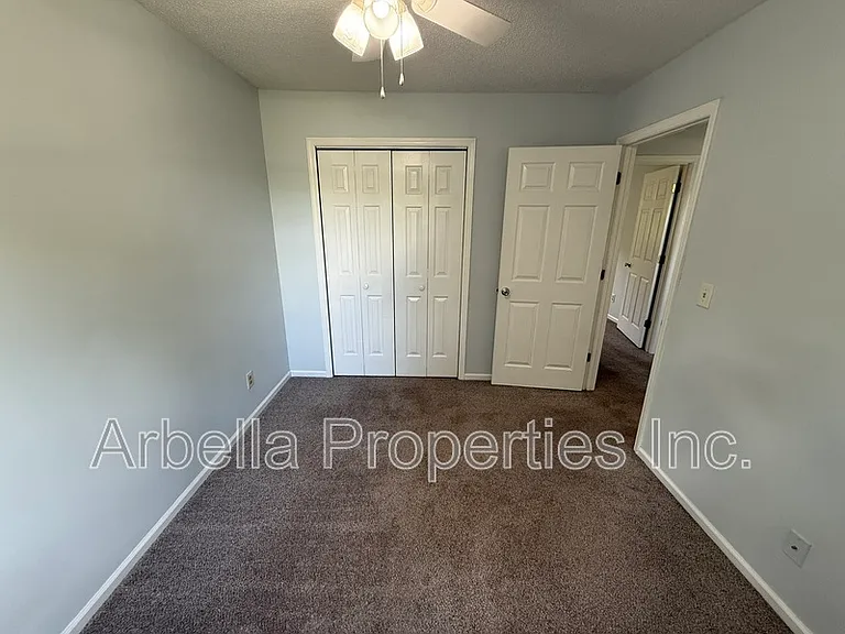 390 Erwin Hwy #2 — Photo 16