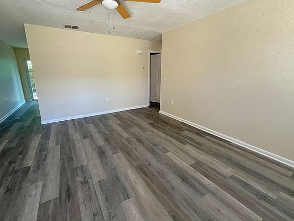 2nd image of 451 Beech Ave