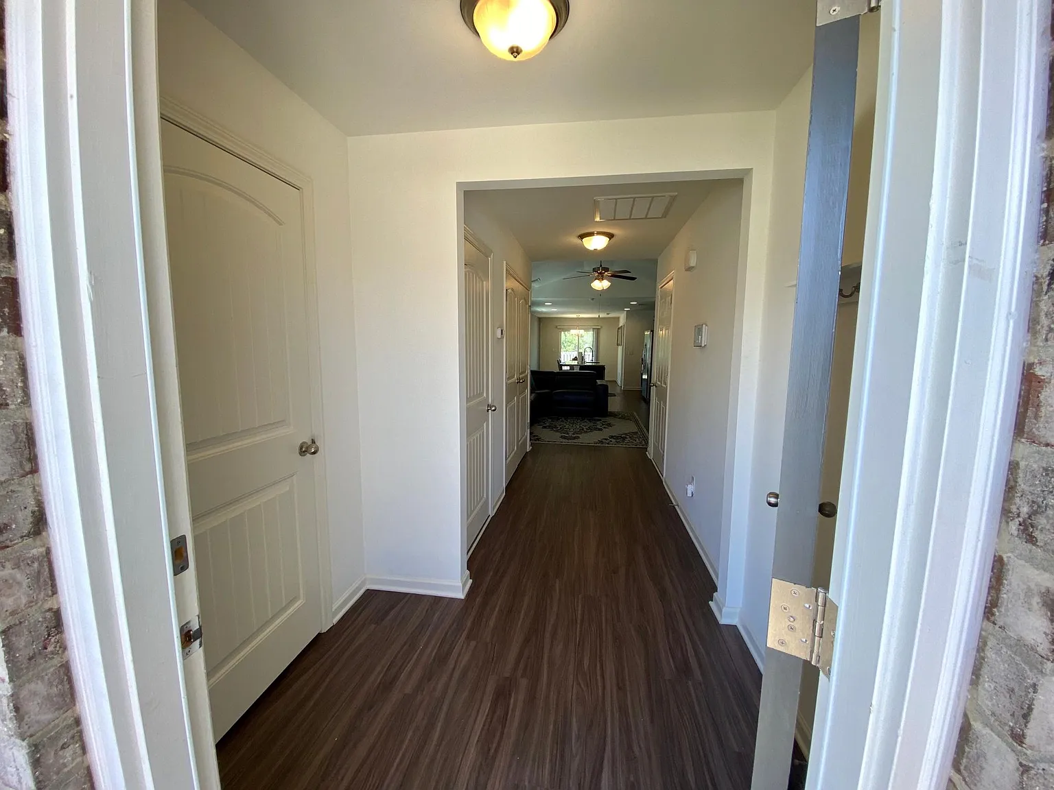 3 bed, 1504 sqft, $3,345 — Photo 2