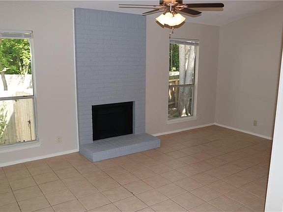 5th image of 2103 Granberry Dr #A