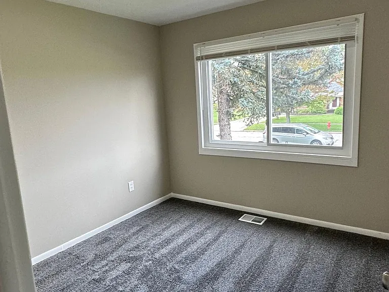 1555 Mayfair Blvd #2 — Photo 14