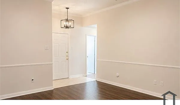 1106 Parker Ct — Photo 2