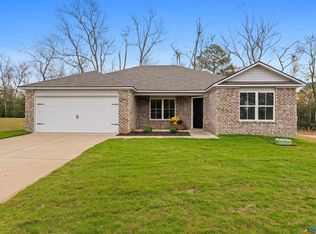 120 Olde Hearth Rd, New Market, AL 35761