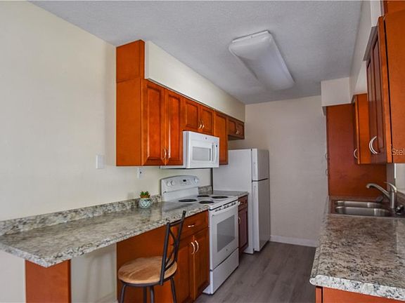 5th image of 1618 Baltimore Ave #1618
