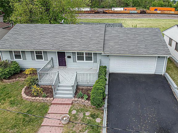 5th image of 301 Wilson Park Ln